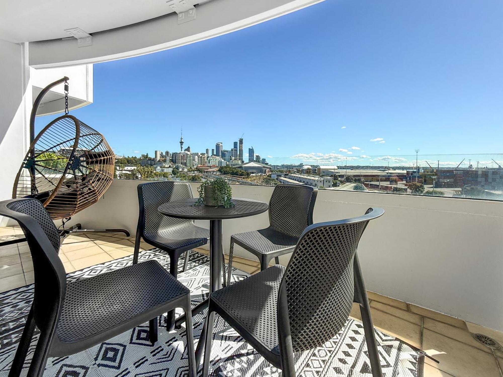 Le Mirage- Stylish, Central Apartment With Pools, Sauna, More Auckland Dış mekan fotoğraf